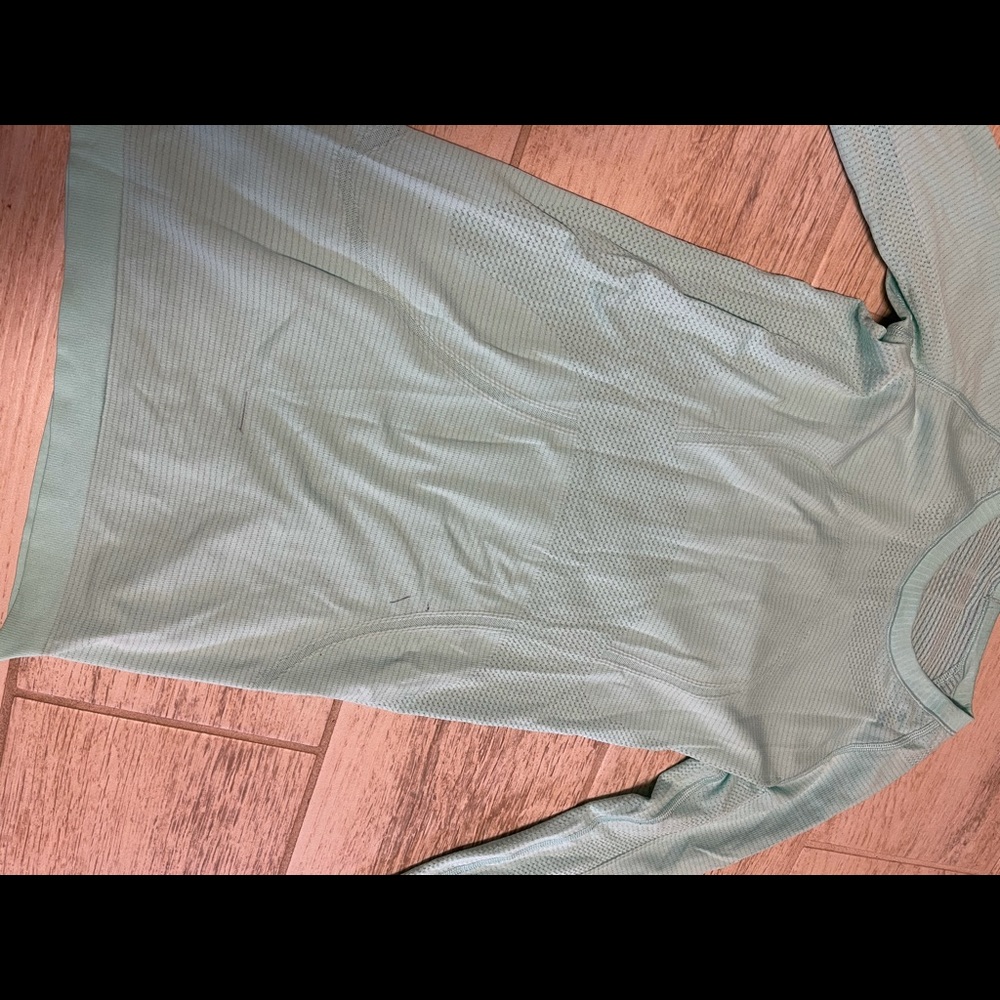 Lululemon green long sleeve
